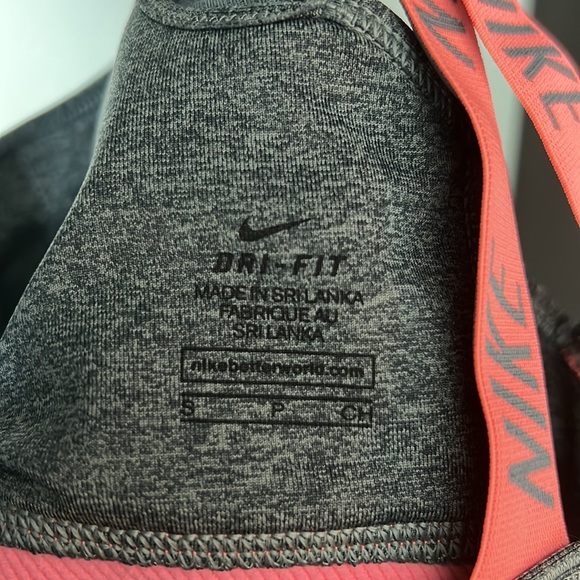 Nike Dry Fit Sports Bra Small - Picture 3 of 3